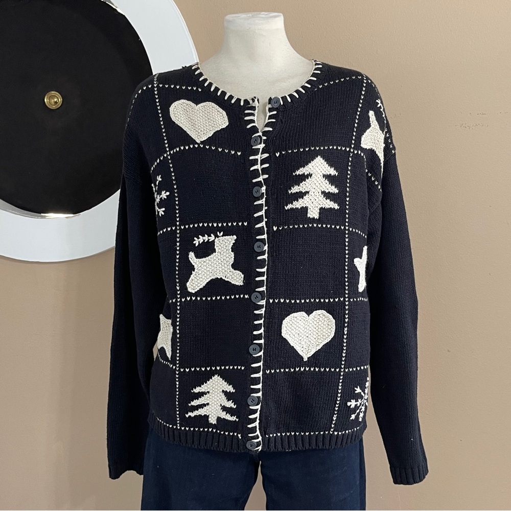 Villager Liz Claiborne NWT Winter Cardigan – Reindeer, Hearts & Snowflakes M/L